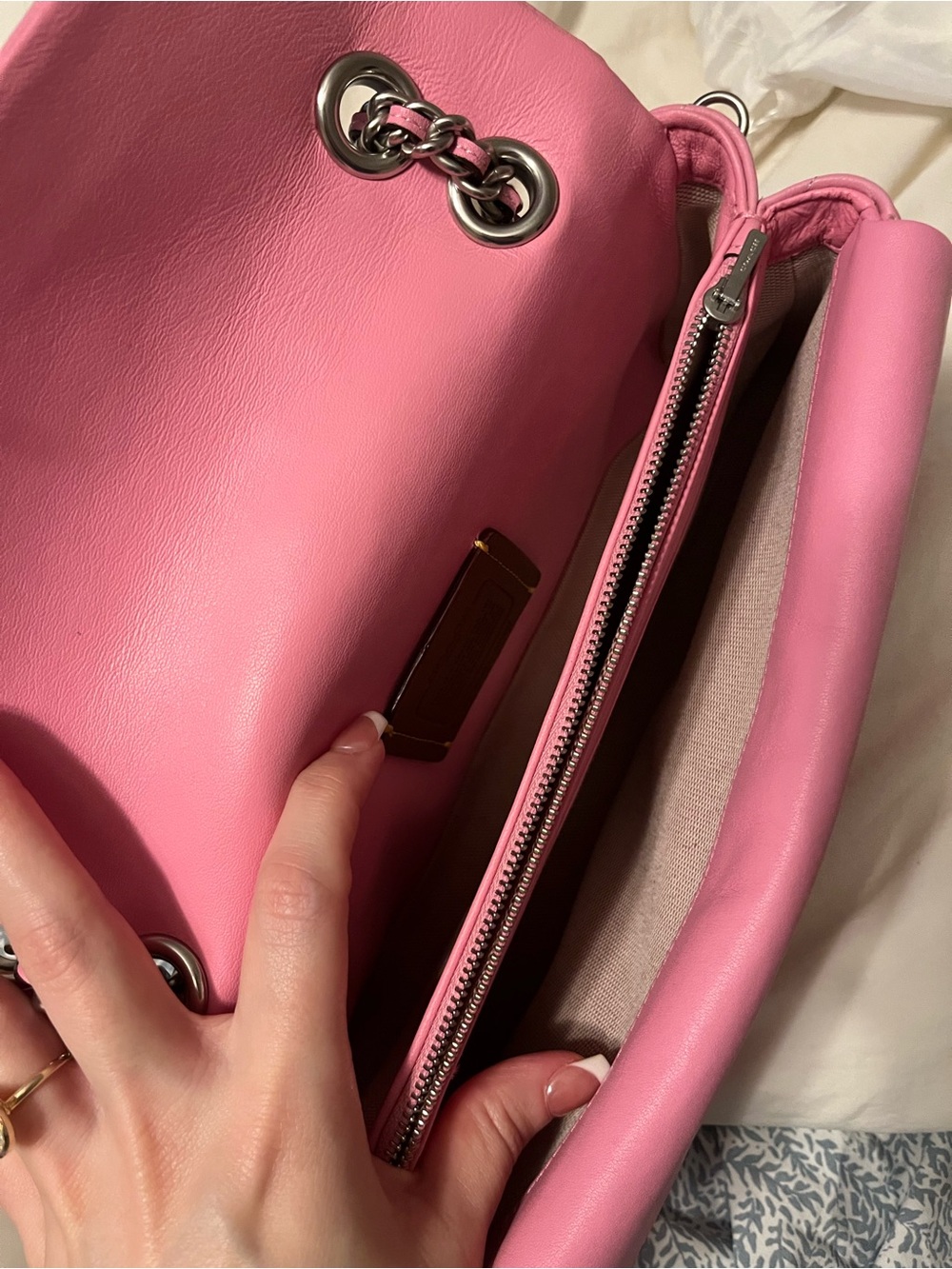 Coach quilted tabby 26 in vivid pink - Picture 10 of 11